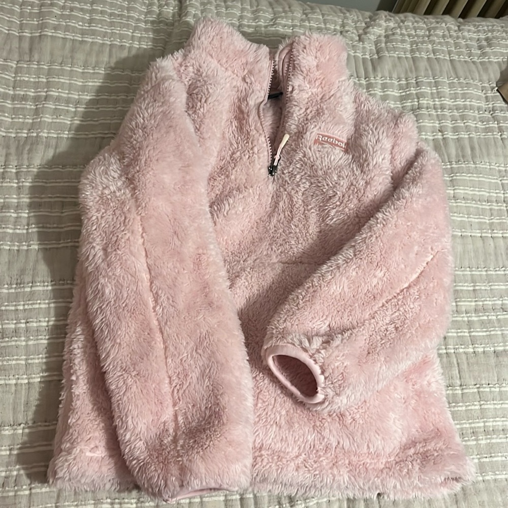 Fuzzy Reebok w front pockets